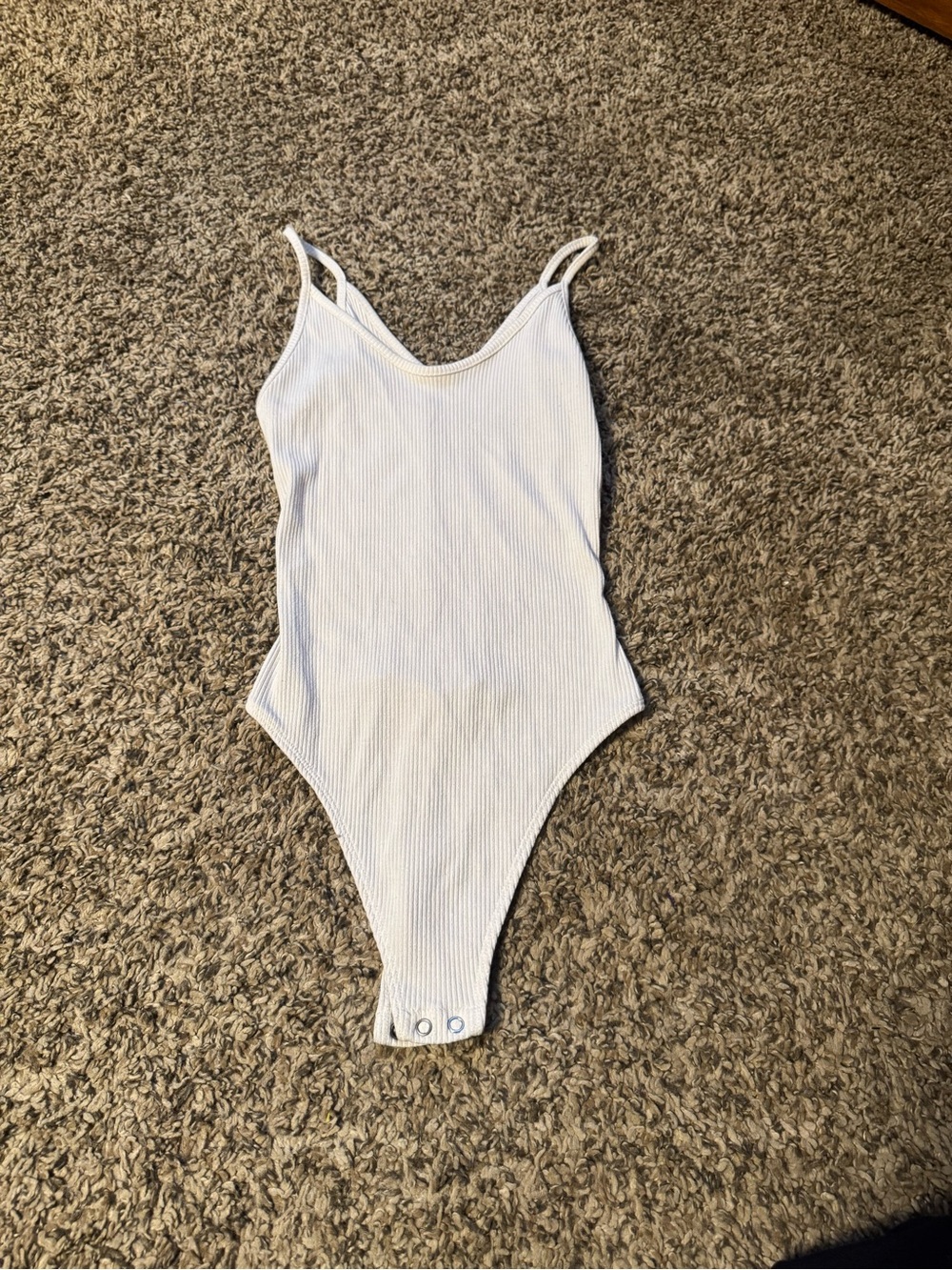 American Eagle Outfitters White Ribbed Scoop-Neck Bodysuit